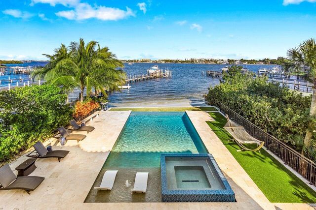 200 N Lake Drive, Lantana, FL 33462