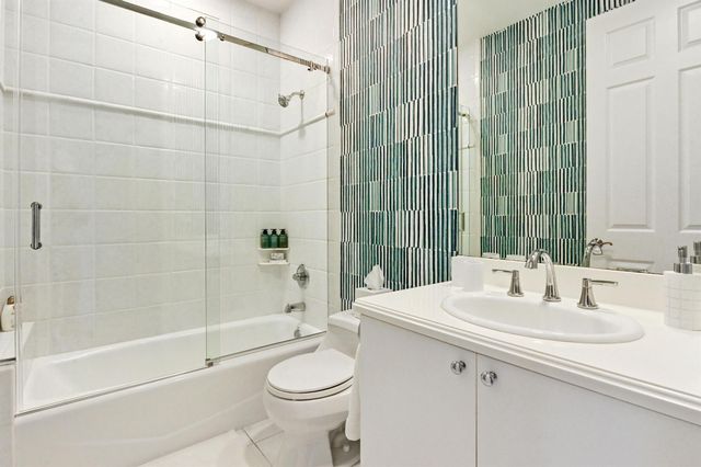 200 N Lake Drive, Lantana, FL 33462