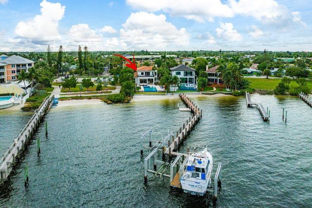 200 N Lake Drive, Lantana, FL 33462