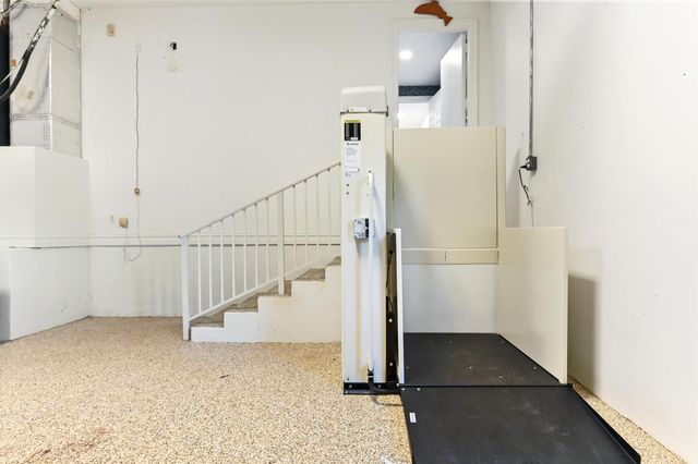 200 N Lake Drive, Lantana, FL 33462