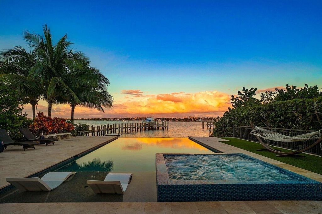 200 N Lake Drive, Lantana, FL 33462