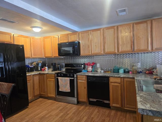 303 S LENFESTY Street, Marion, IN 46952