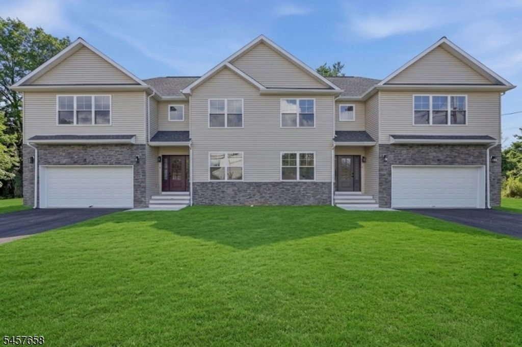 10 Delar Pkwy B, Franklin Twp., NJ 08823 — photo 2