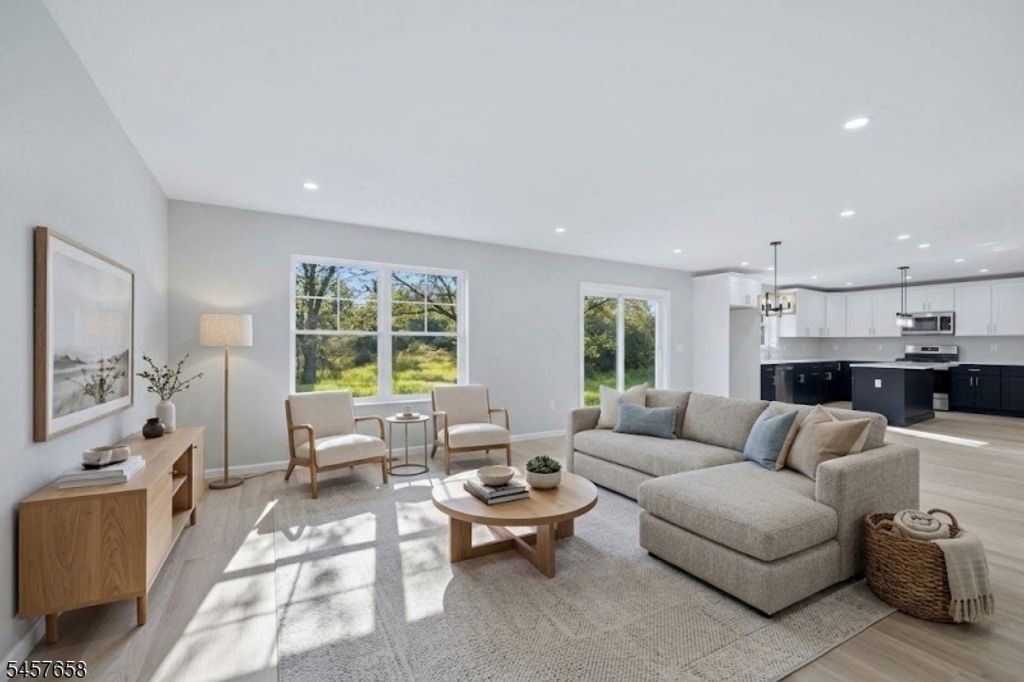 10 Delar Pkwy B, Franklin Twp., NJ 08823 — photo 4