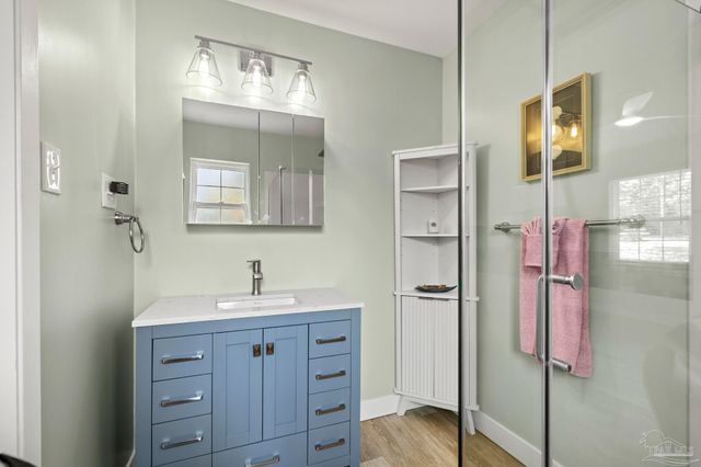 420 Dolphin St, Gulf Breeze, FL 32561