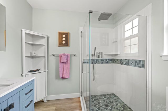 420 Dolphin St, Gulf Breeze, FL 32561