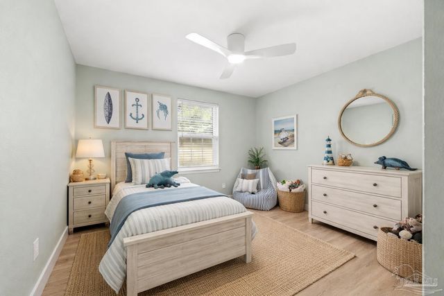 420 Dolphin St, Gulf Breeze, FL 32561