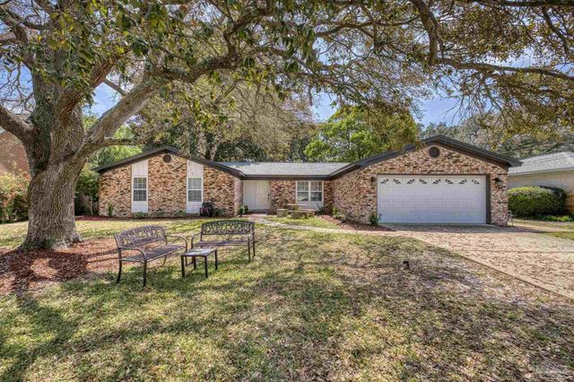 420 Dolphin St, Gulf Breeze, FL 32561