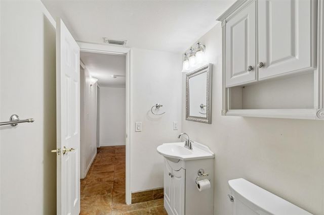 10387 CARROLLWOOD LANE 303, Tampa, FL 33618