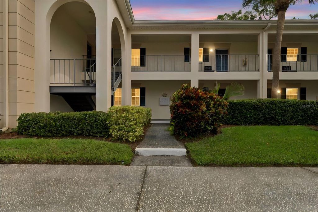 10387 CARROLLWOOD LANE 303, Tampa, FL 33618