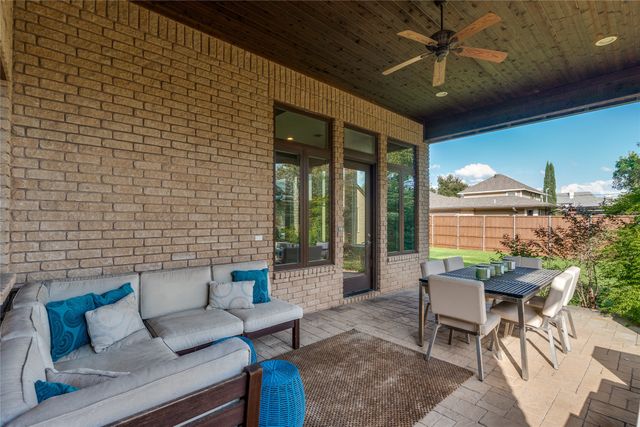 5650 Charlestown Drive, Dallas, TX 75230