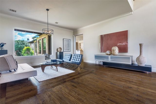 5650 Charlestown Drive, Dallas, TX 75230