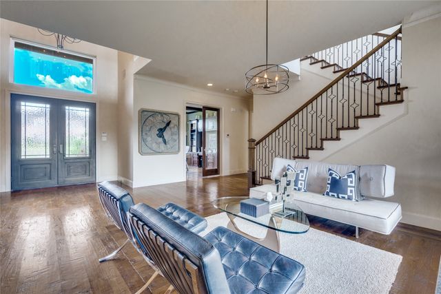 5650 Charlestown Drive, Dallas, TX 75230