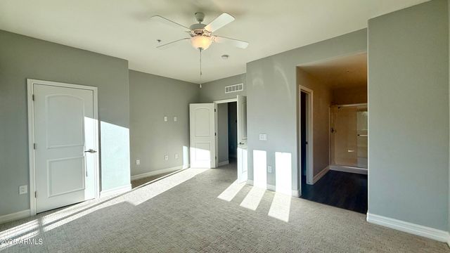 2821 S SKYLINE Drive 124, Mesa, AZ 85212