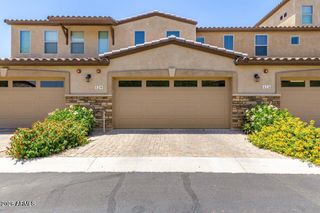 2821 S SKYLINE Drive 124, Mesa, AZ 85212