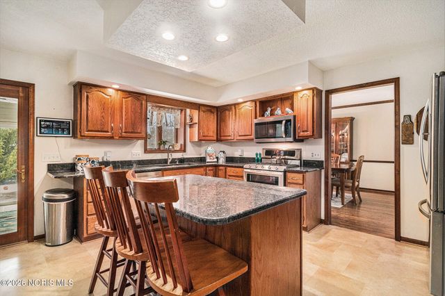 500 Rutledge Court, Perrysburg, OH 43551