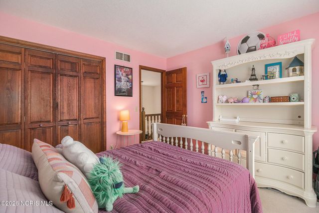 500 Rutledge Court, Perrysburg, OH 43551