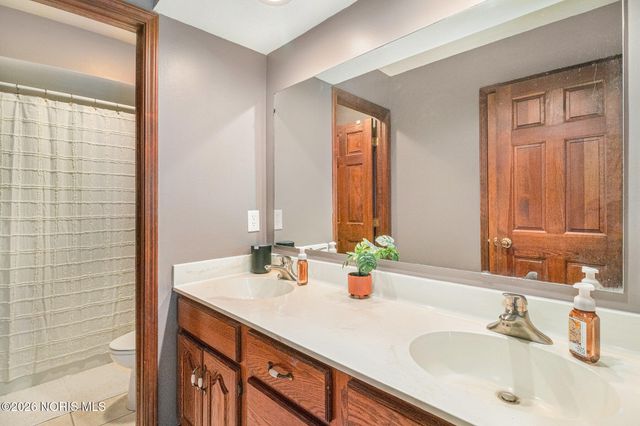 500 Rutledge Court, Perrysburg, OH 43551