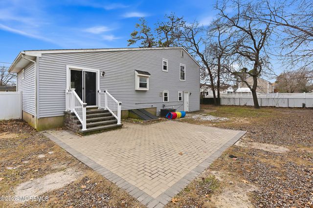 725 Birmingham Avenue, Toms River, NJ 08757