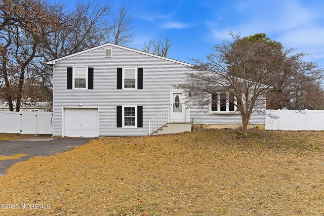 725 Birmingham Avenue, Toms River, NJ 08757