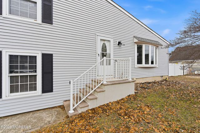 725 Birmingham Avenue, Toms River, NJ 08757