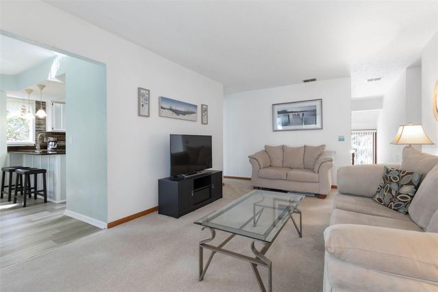 24 FAIRWAYS CIRCLE 24, Palm Coast, FL 32137