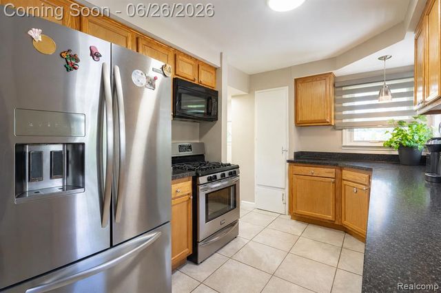 28546 Marquette Street, Garden City, MI 48135