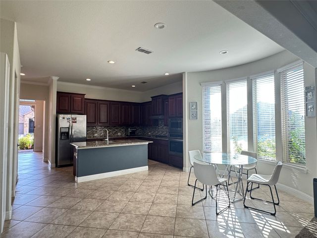 7522 Sweetwater Lane, Arlington, TX 76002