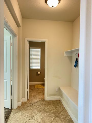 7522 Sweetwater Lane, Arlington, TX 76002