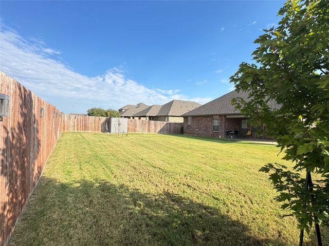 7522 Sweetwater Lane, Arlington, TX 76002