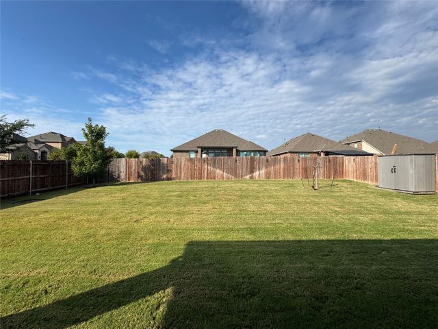 7522 Sweetwater Lane, Arlington, TX 76002