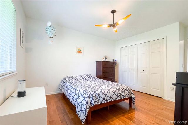 5627 Seabreeze Lane 3, Sterling Heights, MI 48310