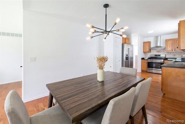 5627 Seabreeze Lane 3, Sterling Heights, MI 48310