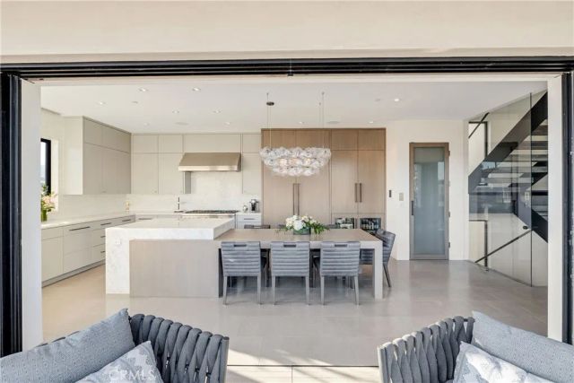 41 21st, Hermosa Beach, CA 90254