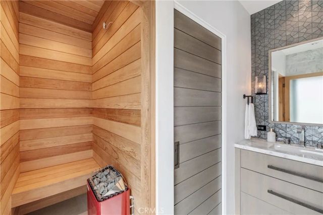 41 21st, Hermosa Beach, CA 90254