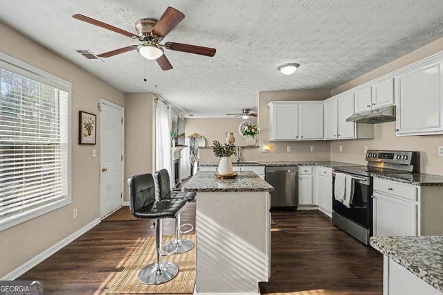 6577 Laurens Way, Stone Mountain, GA 30087