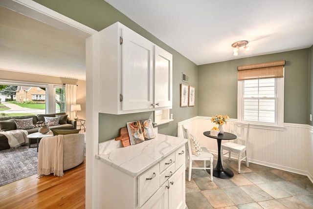 2425 N 81st STREET, Wauwatosa, WI 53213