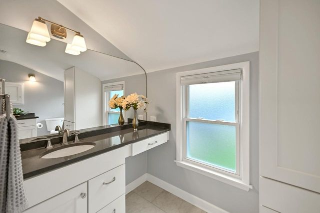 2425 N 81st STREET, Wauwatosa, WI 53213