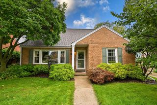 2425 N 81st STREET, Wauwatosa, WI 53213