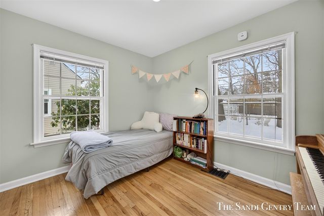 3454 Mccracken Street, Norton Shores, MI 49441