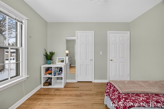 3454 Mccracken Street, Norton Shores, MI 49441