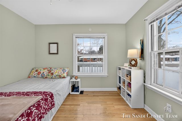 3454 Mccracken Street, Norton Shores, MI 49441