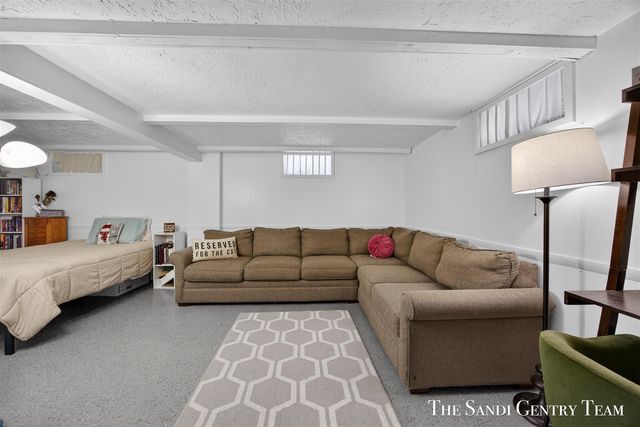 3454 Mccracken Street, Norton Shores, MI 49441