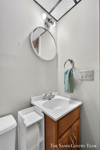 3454 Mccracken Street, Norton Shores, MI 49441