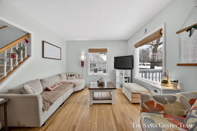 3454 Mccracken Street, Norton Shores, MI 49441