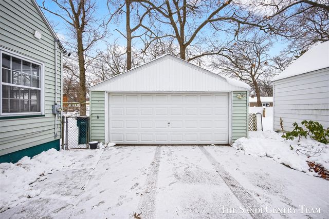 3454 Mccracken Street, Norton Shores, MI 49441