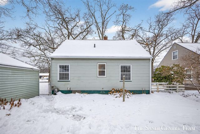 3454 Mccracken Street, Norton Shores, MI 49441