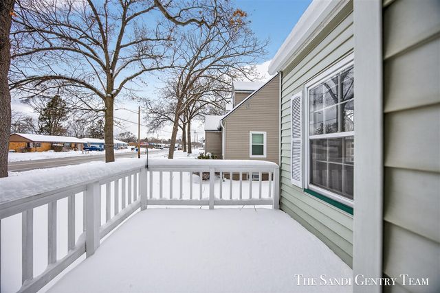 3454 Mccracken Street, Norton Shores, MI 49441