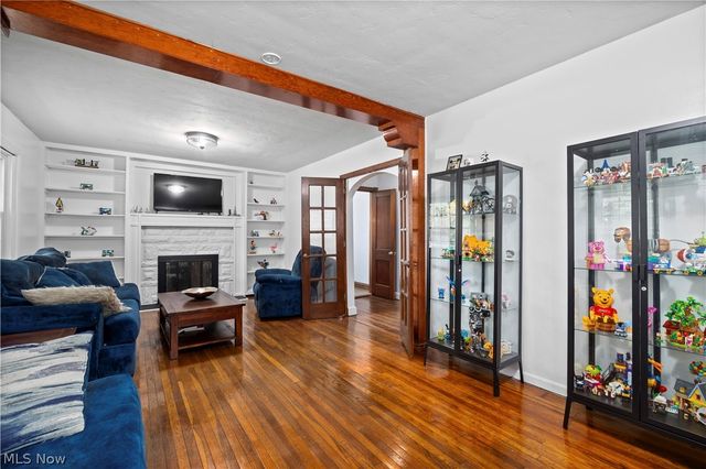 27258 Cook Road, Olmsted Twp, OH 44138