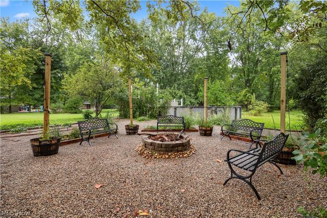 27258 Cook Road, Olmsted Twp, OH 44138